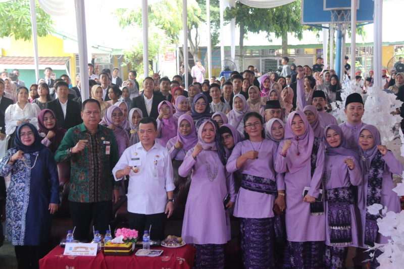 Gubernur Apresiasi 25 Siswa SMA Negeri 2 Jambi Masuk PTN Favorit, PETAJAMBI.COM