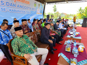 Anggota DPRD Jambi Al Mashuri dan Supeno Hadiri Pengukuhan Kades dan BPD se-Kabupaten Tebo, PETAJAMBI.COM