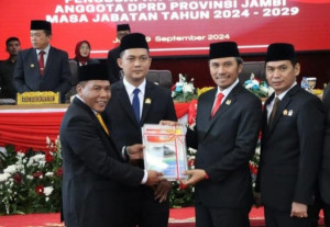 Dilantik di Tanggal Cantik, Dewan Jangan Anti Kritik, PETAJAMBI.COM