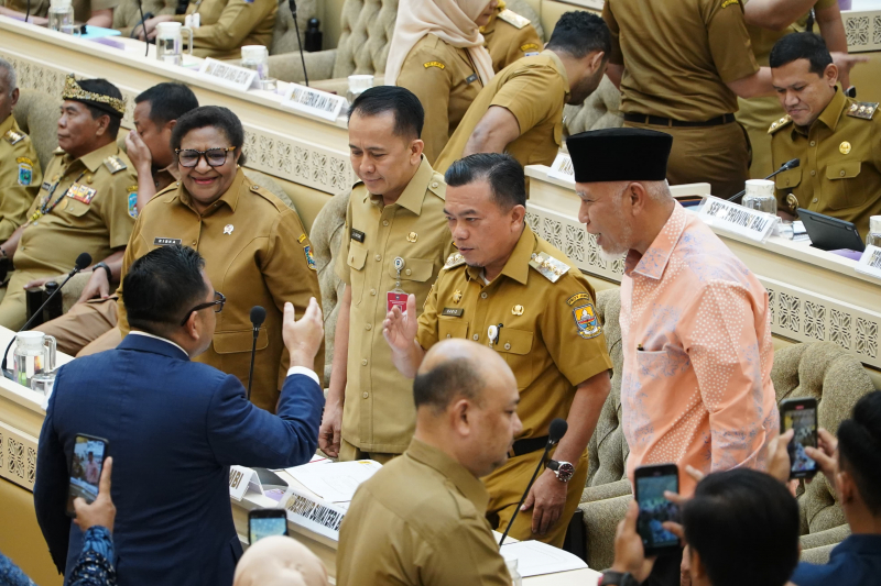 Hadiri RDP Bersama Komisi II DPR RI, Gubernur Jambi Soroti Minimnya Kewenangan Daerah dalam Sektor Pertambangan, PETAJAMBI.COM