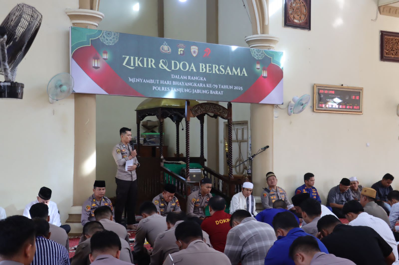 Jajaran Polres Tanjab Barat Gelar Zikir dan Doa Bersama Sambut HUT ke-79 Bhayangkara, PETAJAMBI.COM