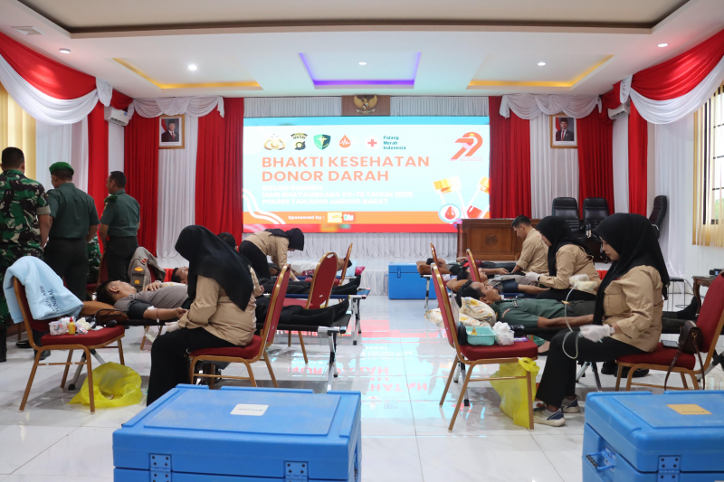 Sambut Hari Bhayangkara, Polres Tanjab Barat Gelar Bakti Kesehatan Donor Darah, PETAJAMBI.COM