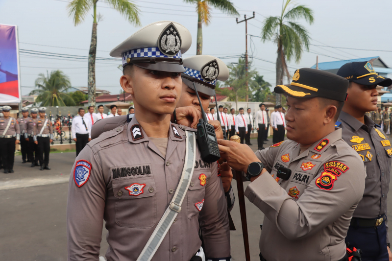 Kapolres Tanjab Barat Pimpin Apel Gelar Pasukan Operasi Patuh Siginjai 2025, PETAJAMBI.COM